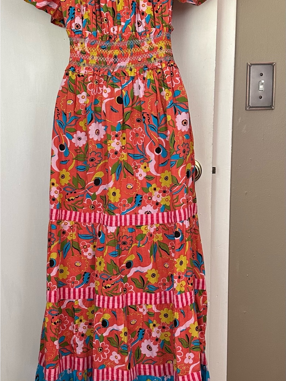 🌺 Printfresh Floral Smocked Midi Dress – Size Small 🌺